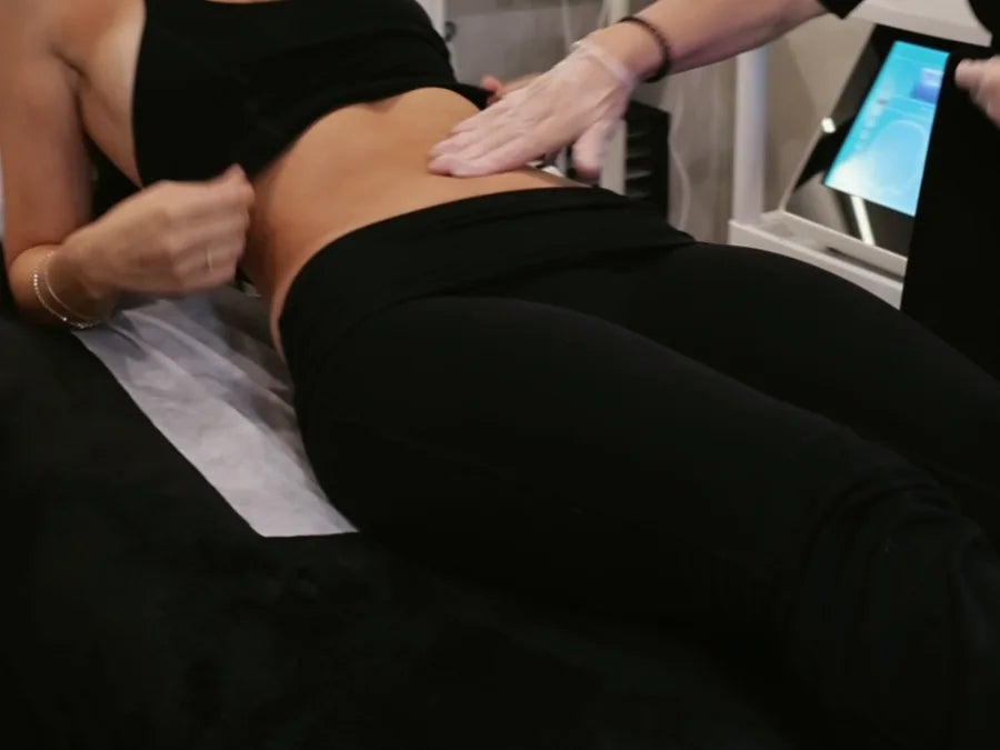 EMS body toning treatment on the abdomen at Skin Affair